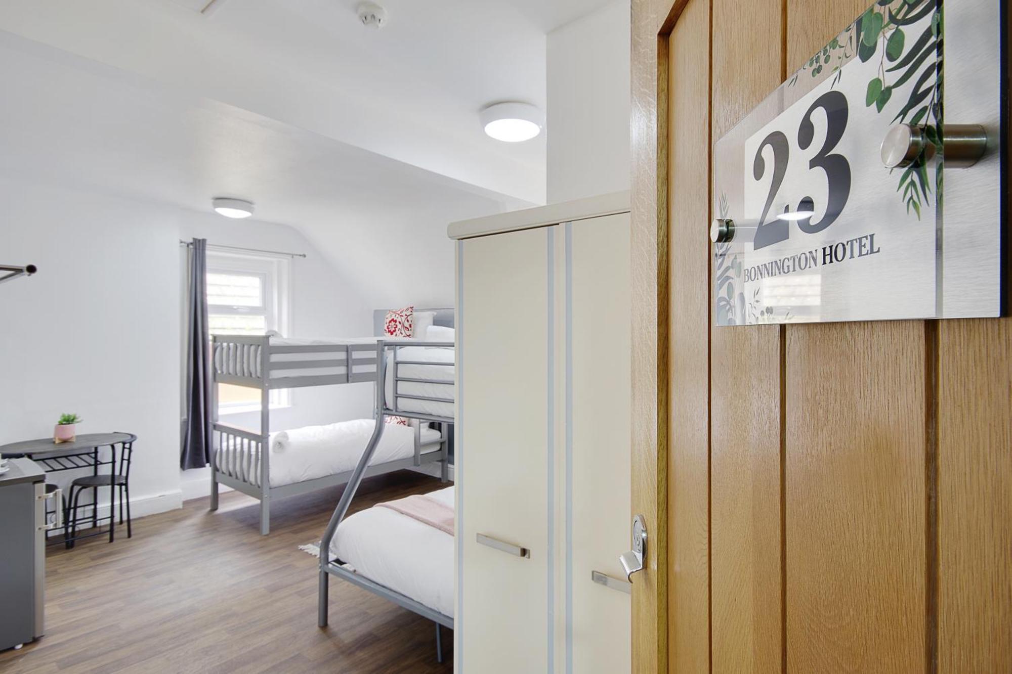 Azure Beach Hotel Bournemouth Eksteriør billede