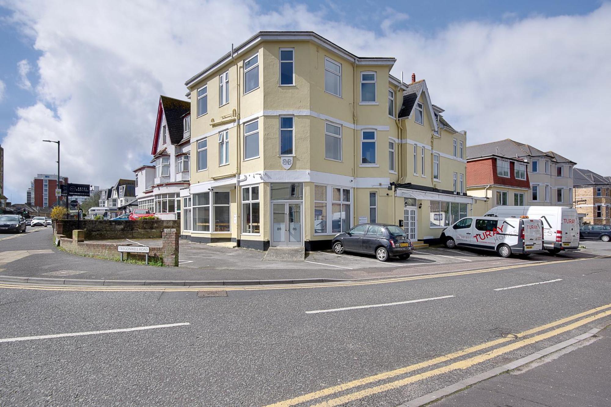 Azure Beach Hotel Bournemouth Eksteriør billede