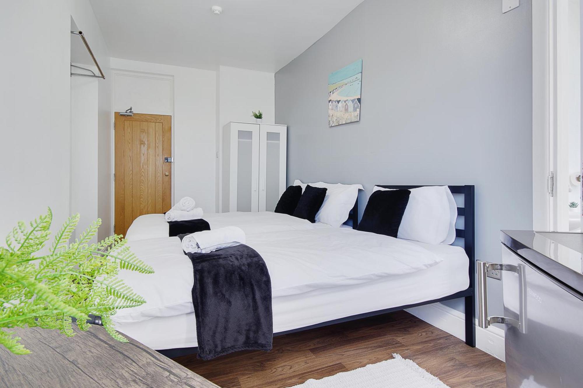 Azure Beach Hotel Bournemouth Eksteriør billede